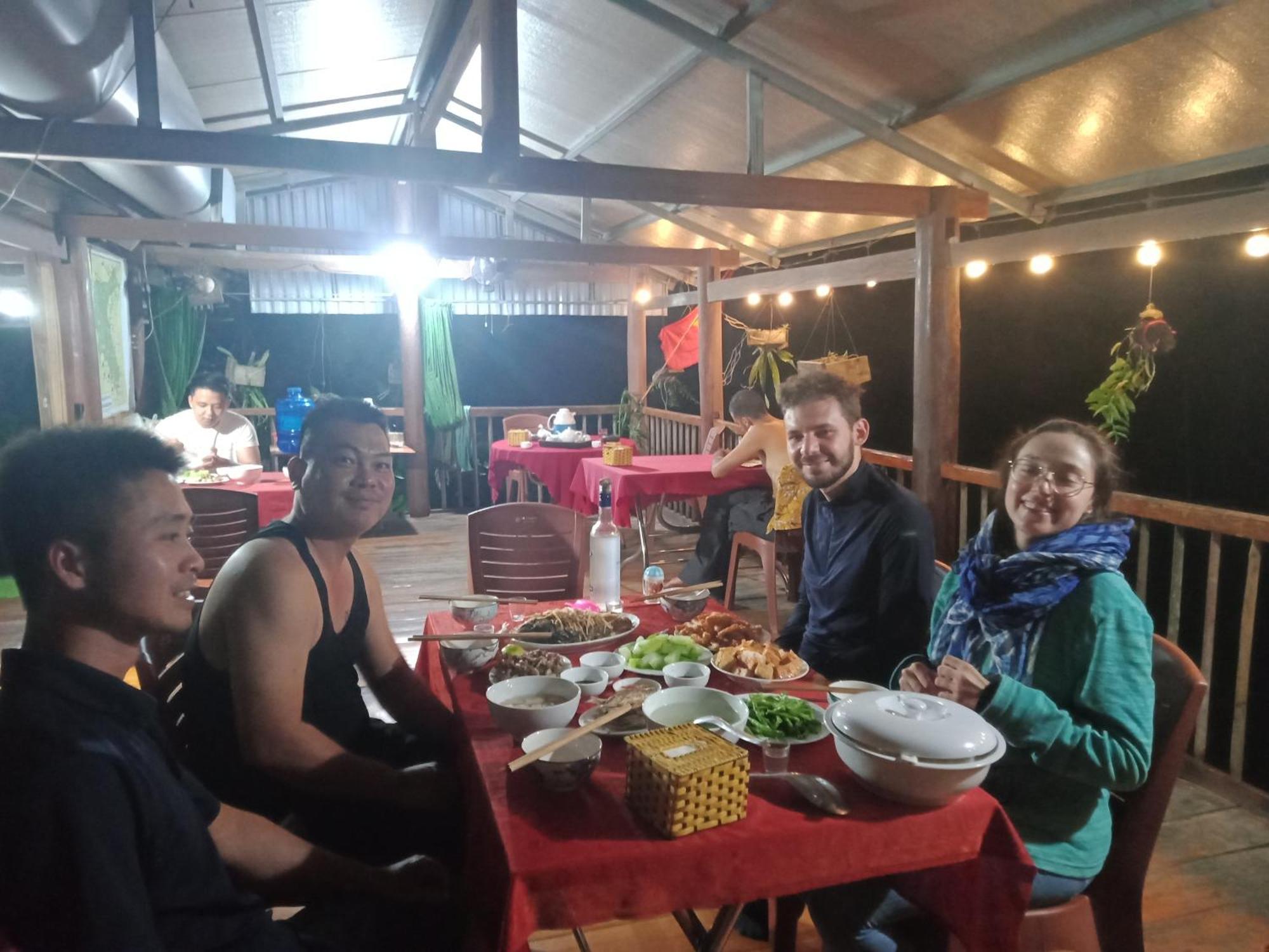 Tran Xuan Homestay Ba Be Экстерьер фото