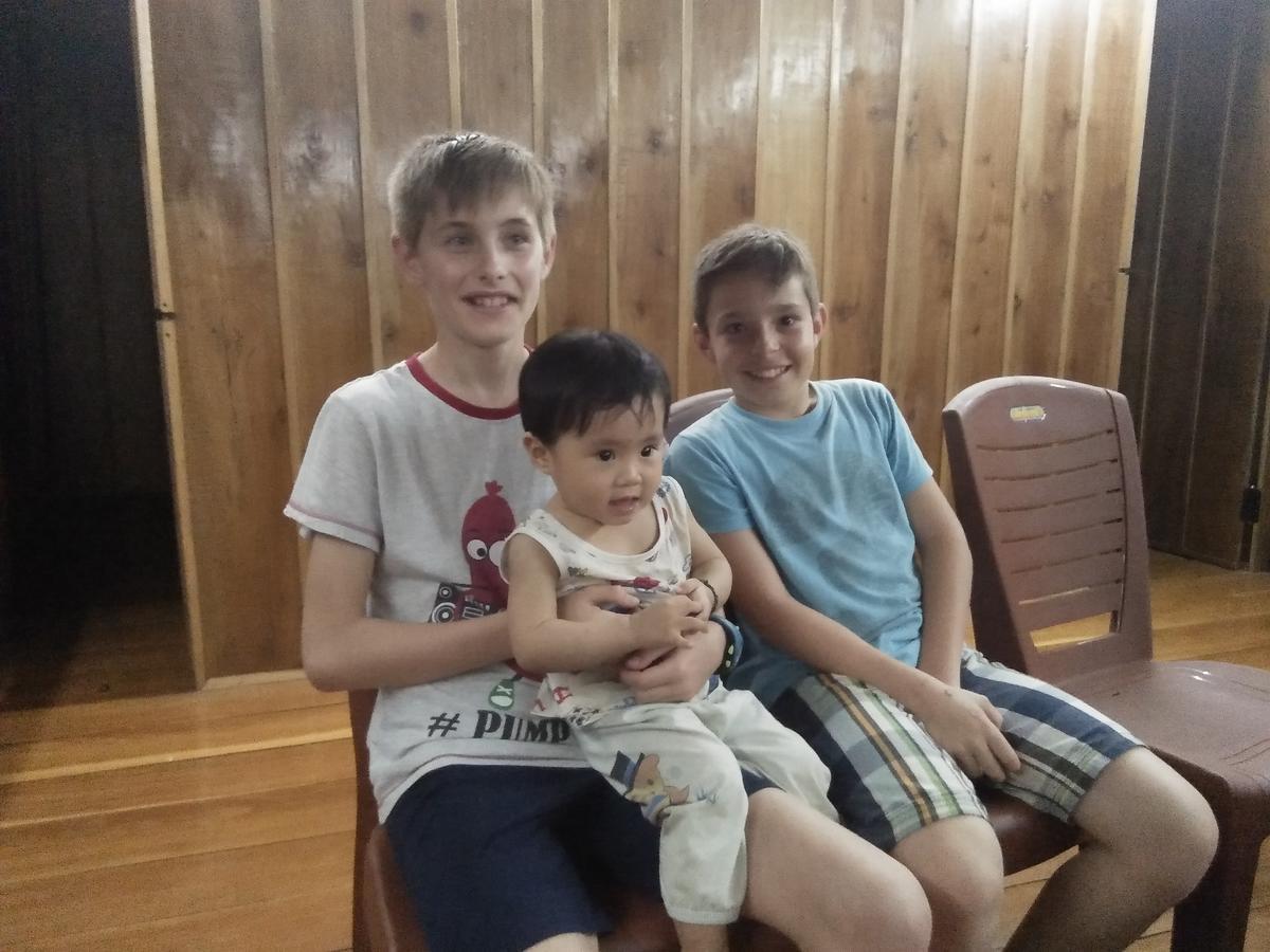 Tran Xuan Homestay Ba Be Экстерьер фото